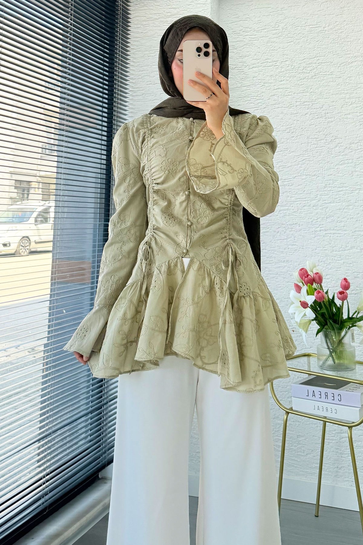 Vintage Grace İşlemeli Fisto Bluz - Mint