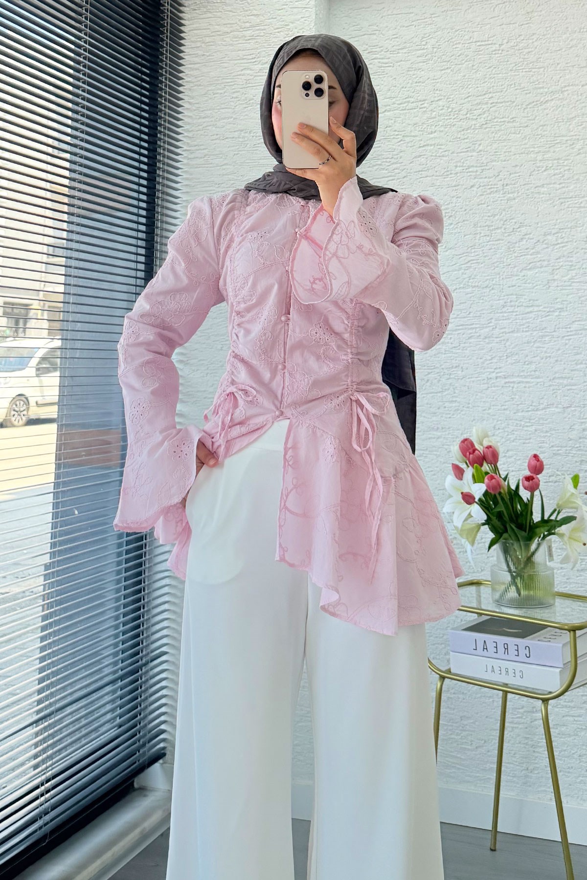 Vintage Grace İşlemeli Fisto Bluz - Pembe