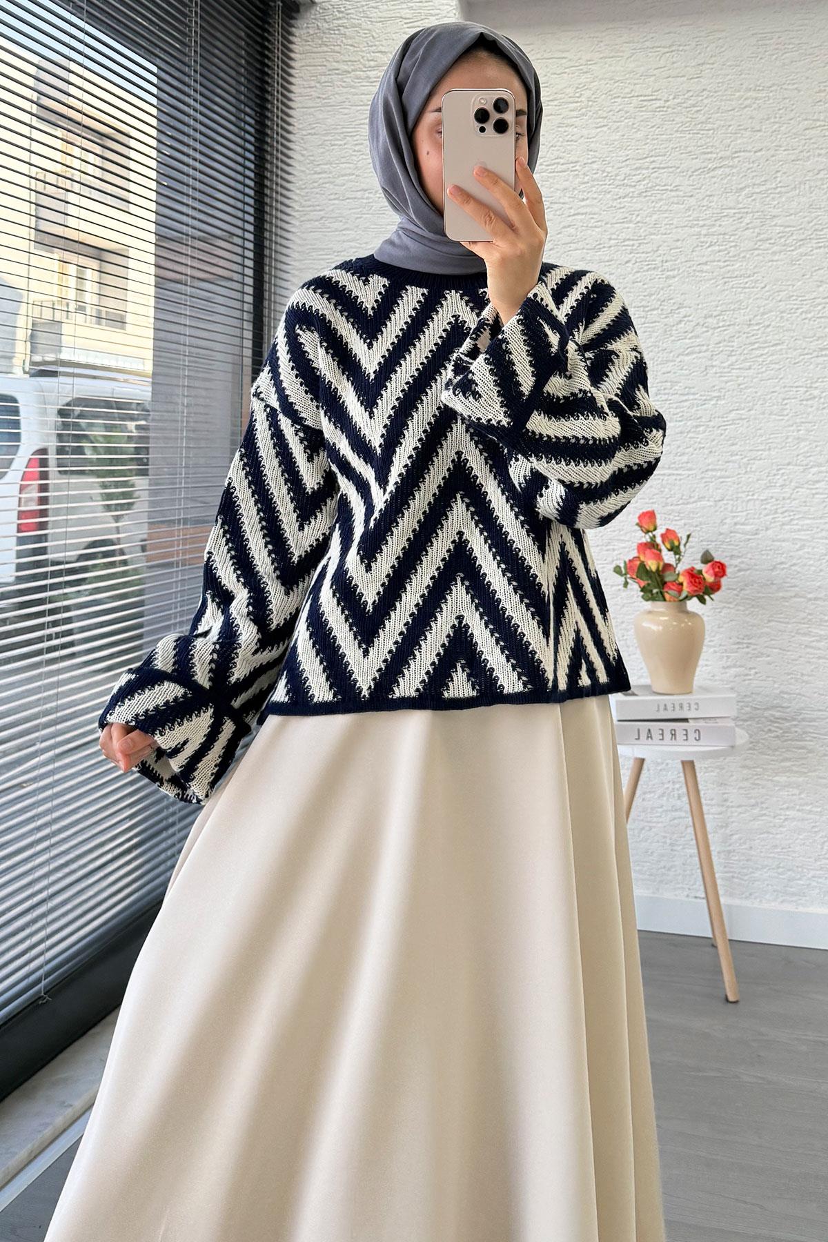 Zikzak Desenli Kısa Triko Kazak – Lacivert