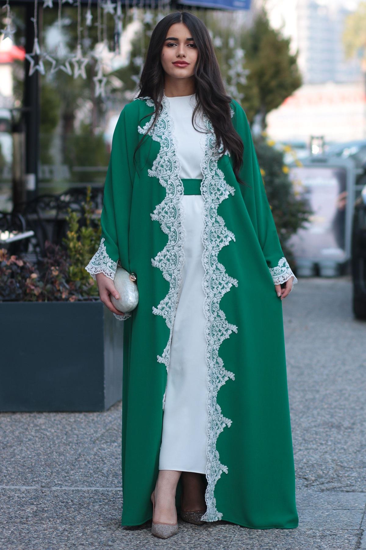 Zümrüt Güpür Detaylı Abaya