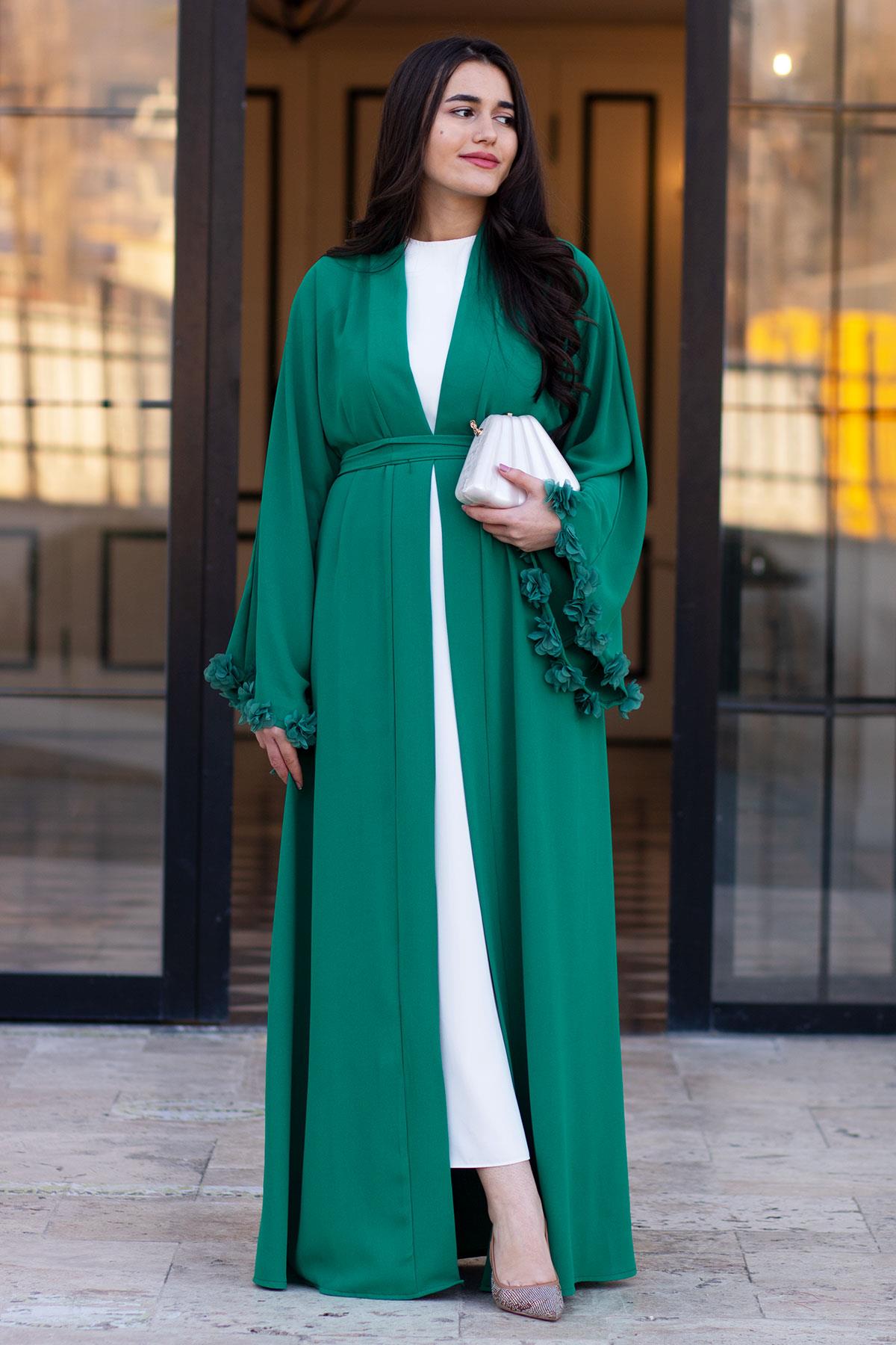 Zümrüt Kolu Çiçek Detaylı Zahra Abaya