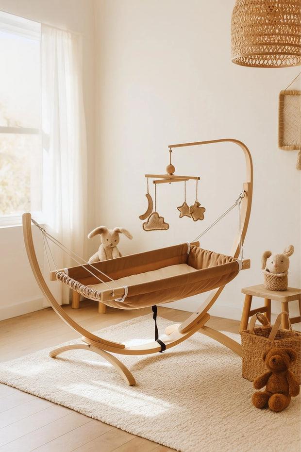 Bebekonfor Ahşap Bebek Hamağı Sallanabilir-Sabitlenebilir Oyuncaklı Kahverengi