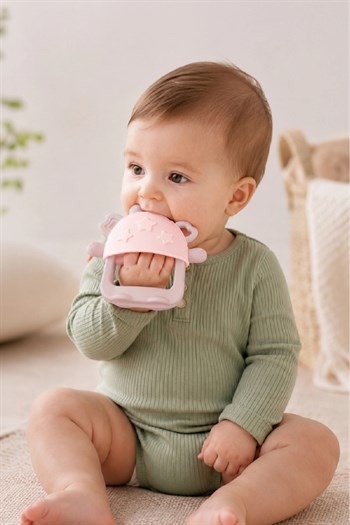 Babyjem 943 Parmak Korumalı Düşmeyen Diş Kaşıyıcı Pembe