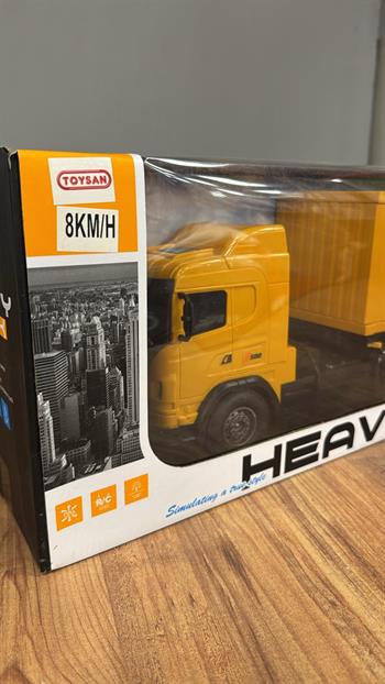 Toysan Uzaktan Kumandalı Sesli Ve Işıklı Römorklu Tır 9060-1F