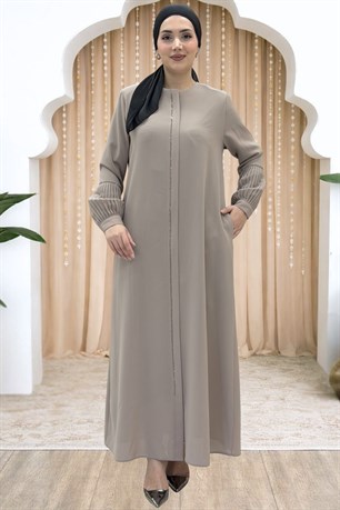 Berna Kolu Pileli Taşlı Ferace Bej