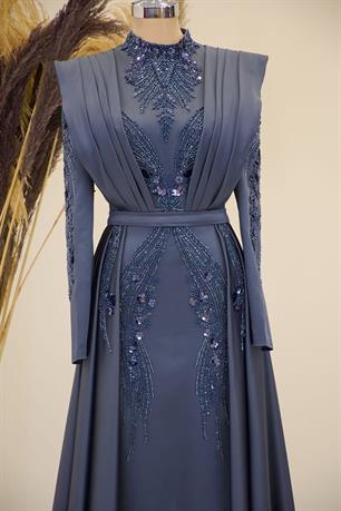 Önü Drapeli Kuyruklu Boncuk İşlemeli Miranda Tesettür Abiye Antrasit