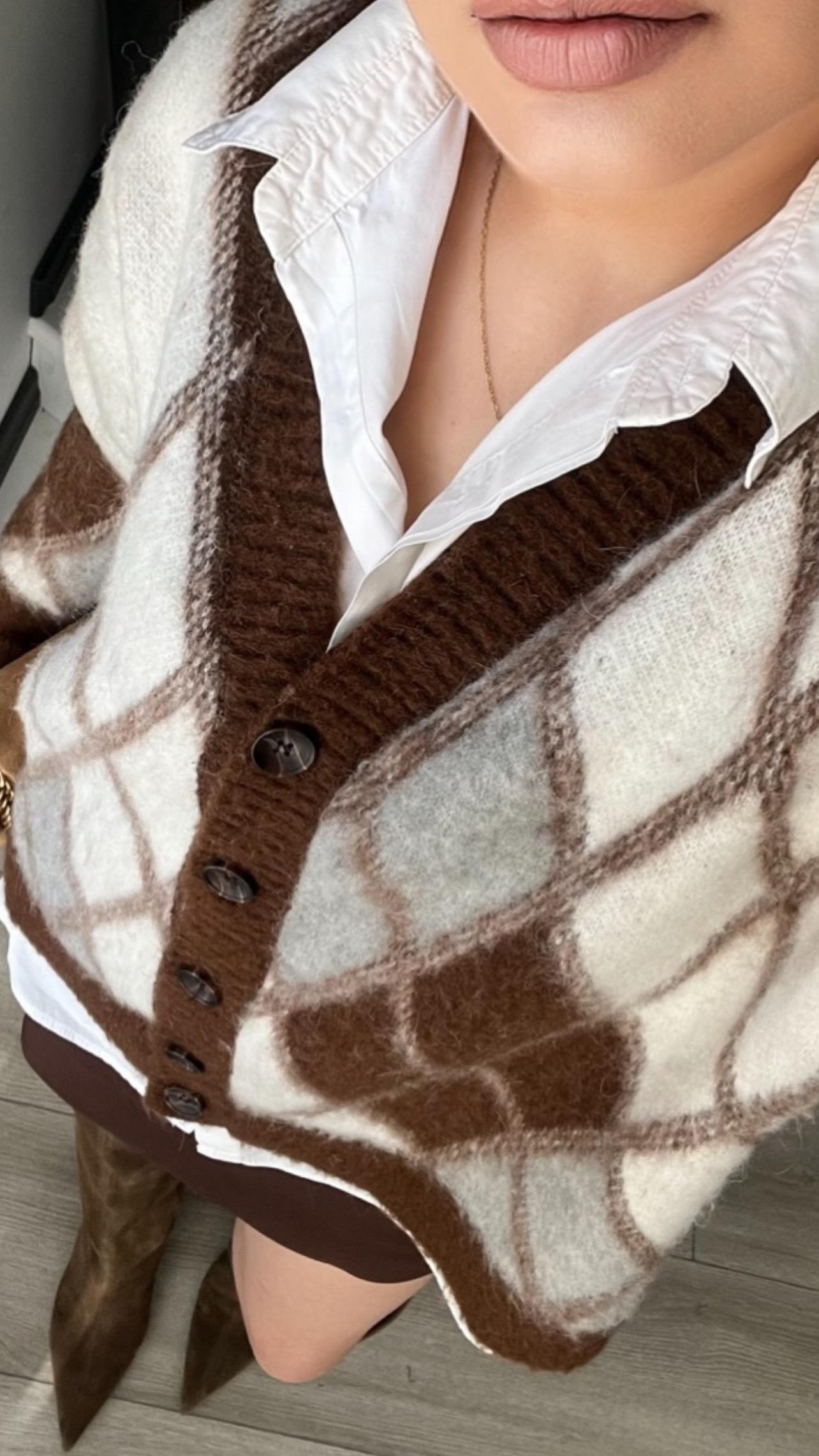 Dark Coffee Baklava Pattern Brushed Cardigan