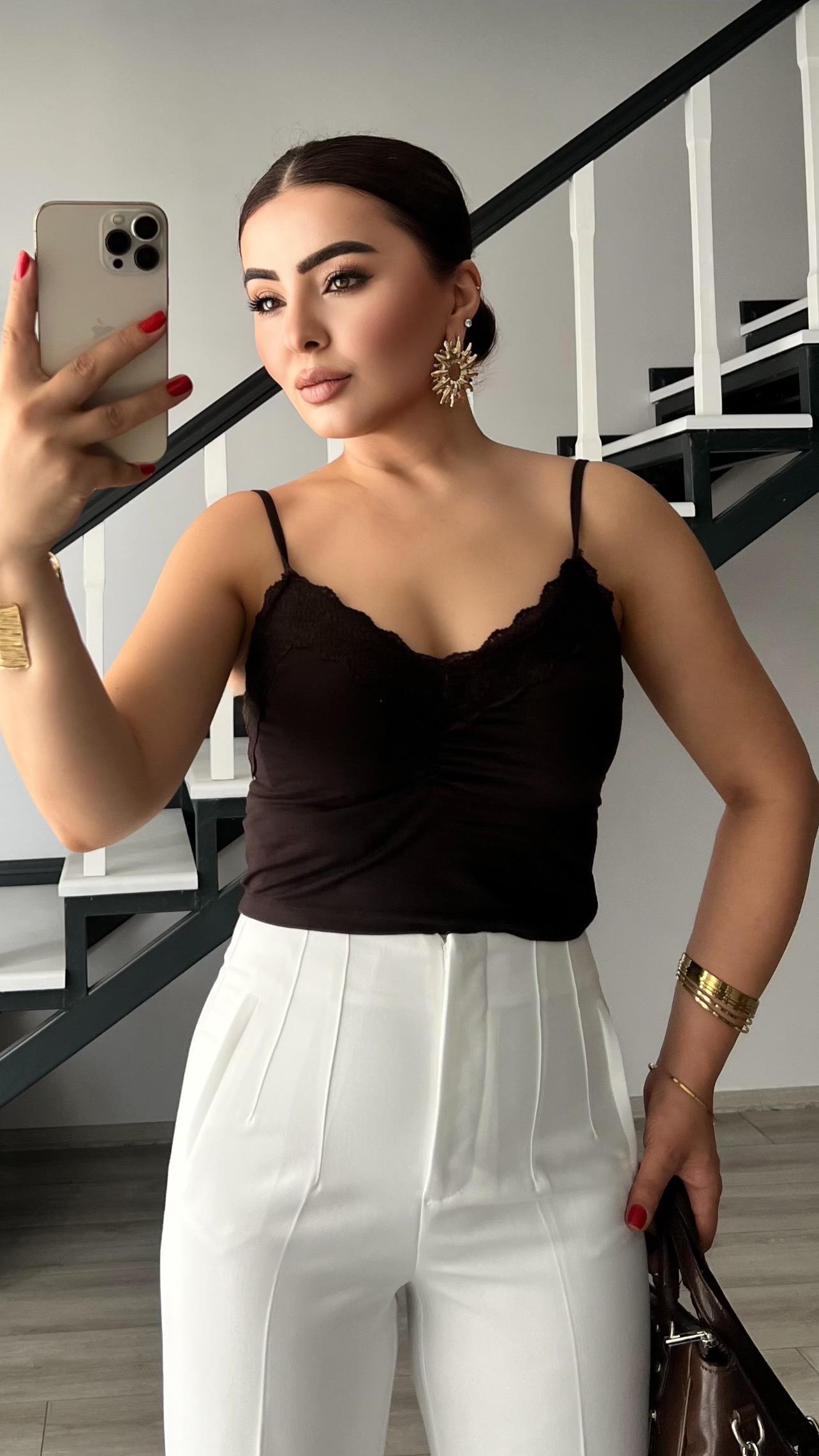 Acı Kahve Dantel Detaylı Bluz
