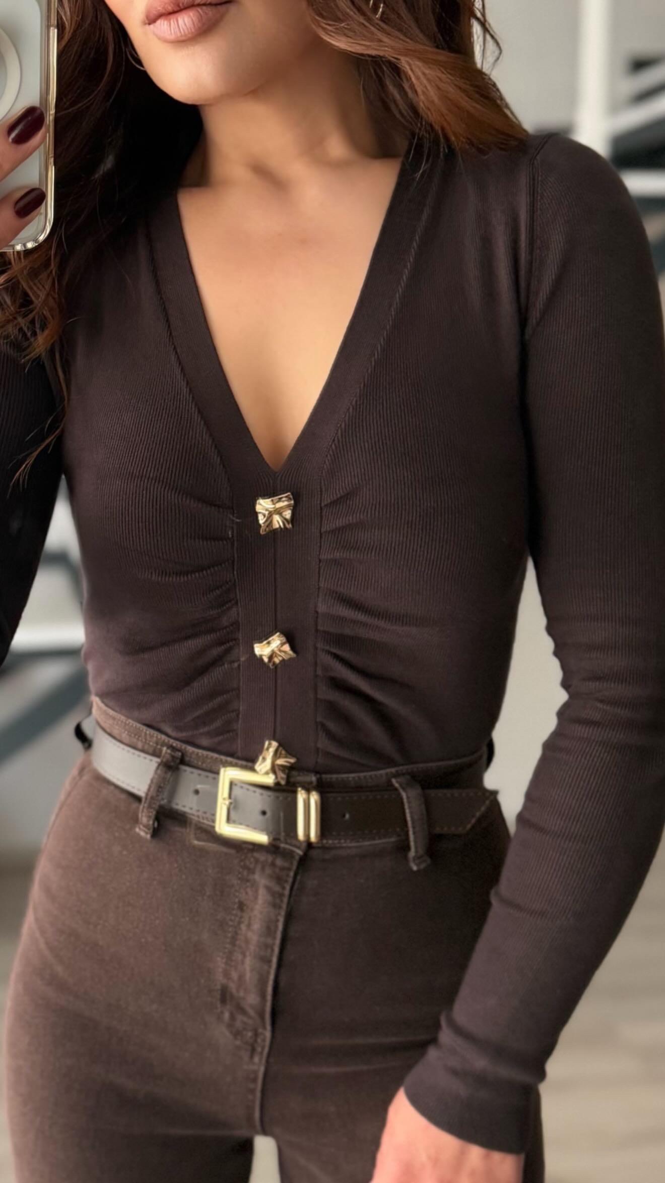 Acı Kahve V Yaka Gold Düğme Detaylı Triko Bluz
