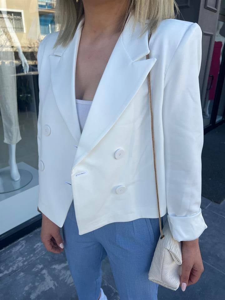 Beyaz Atlas Kumaş Crop Blazer