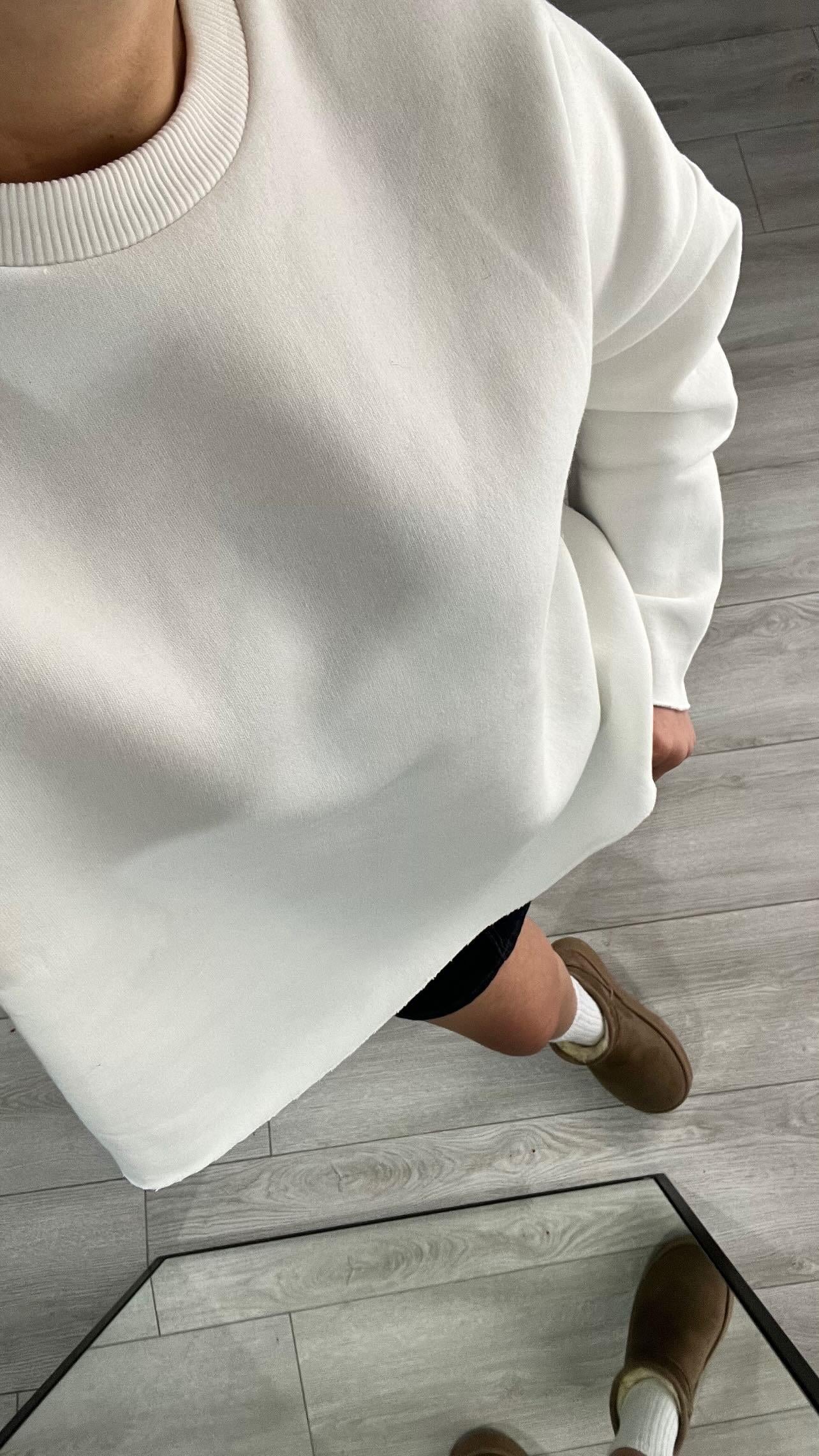 Beyaz Basic Yan Yırtmaçlı Sweatshirt