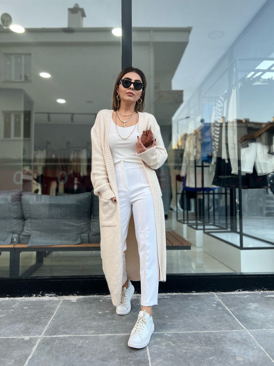 Beyaz Flatolu Kumaş Pantolon