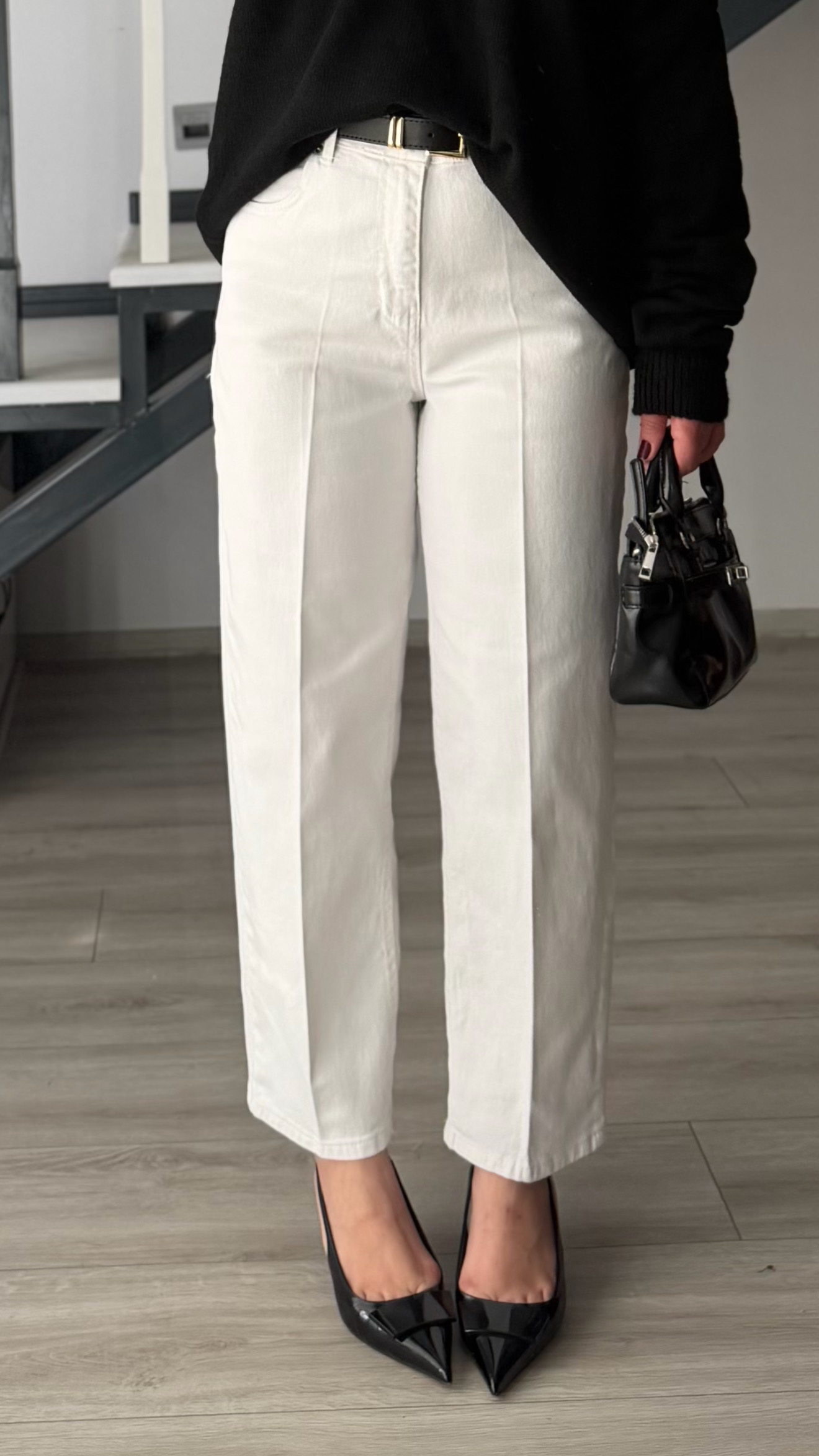 Beyaz Kemerli Skater Jean