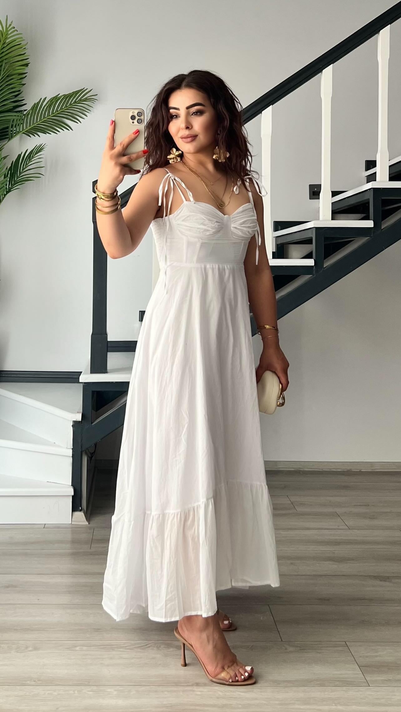 White Brand Model Ruffled Lined Dress