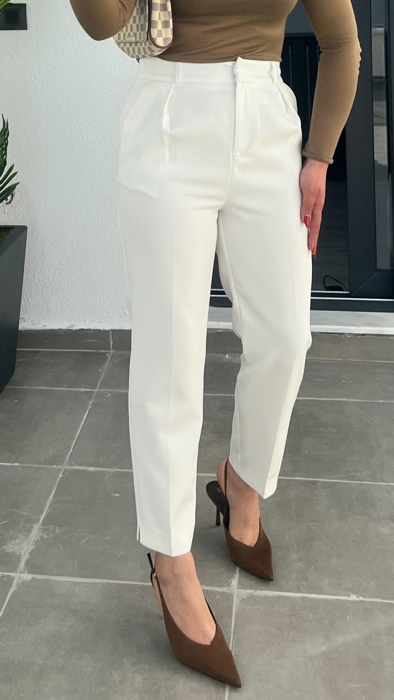 Beyaz Paça Yırtmaçlı Crep Kumaş Klasik Pantolon