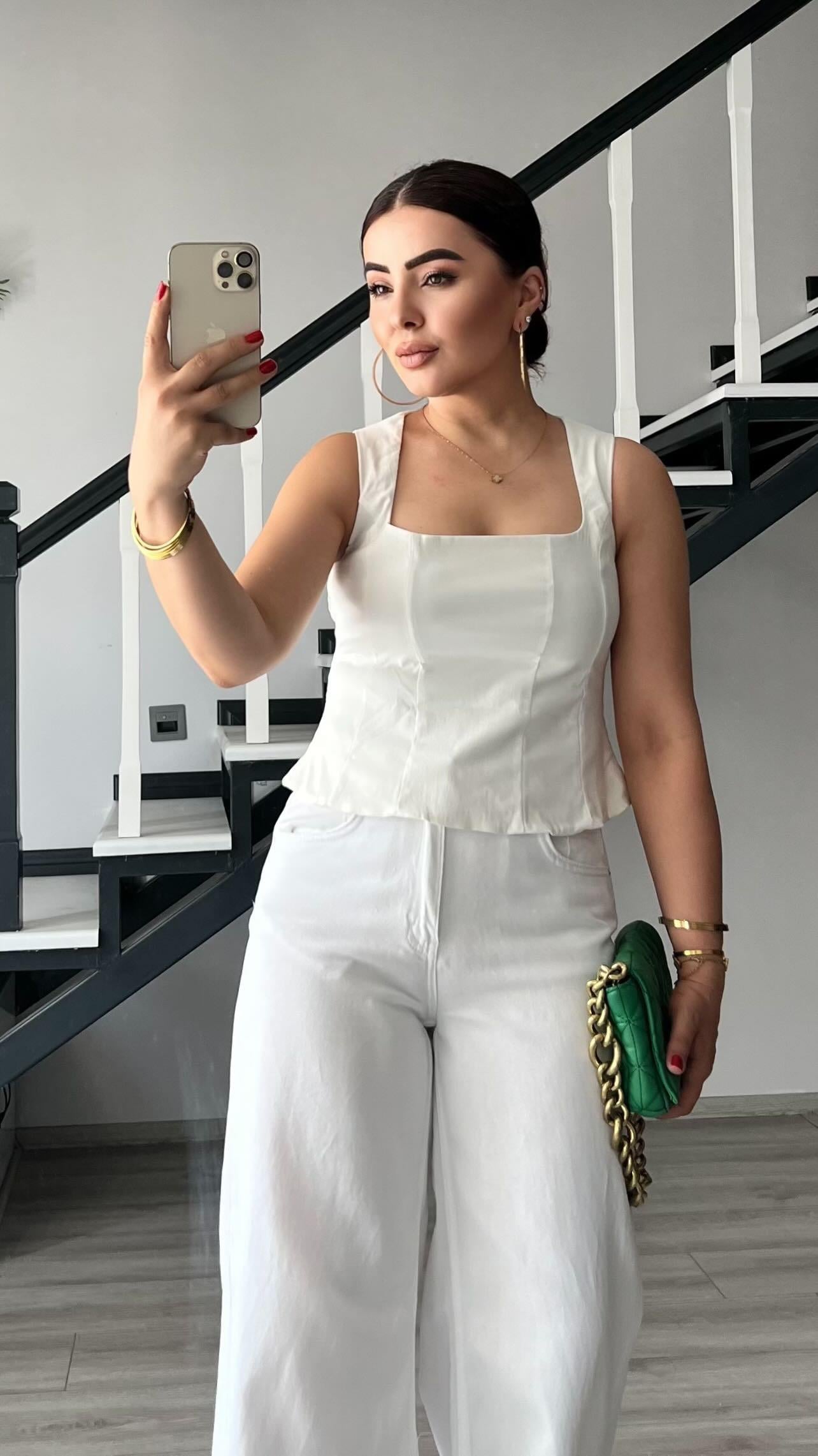 Beyaz Peplum Korse Bluz