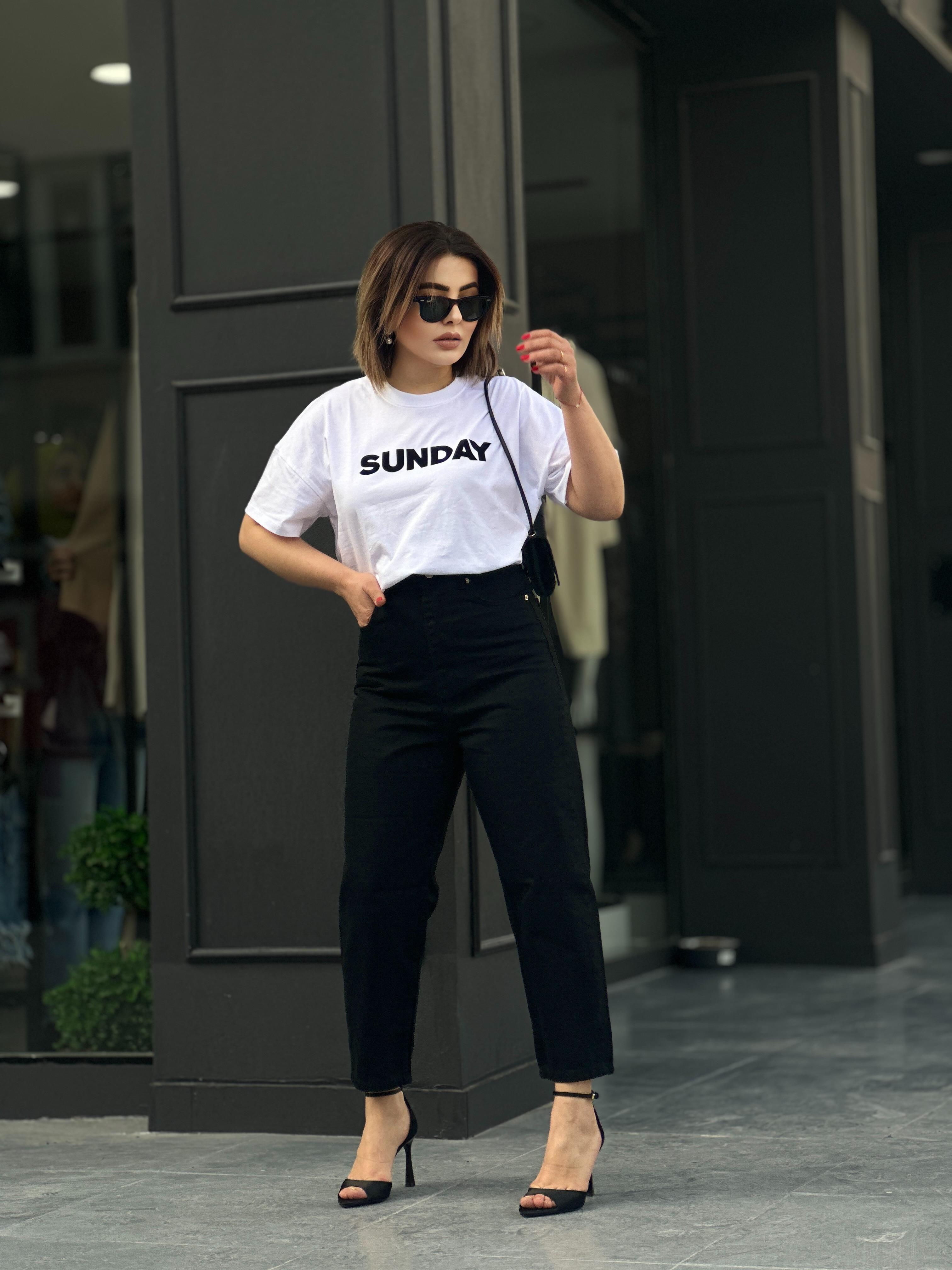 Beyaz Sunday Baskılı Tişört