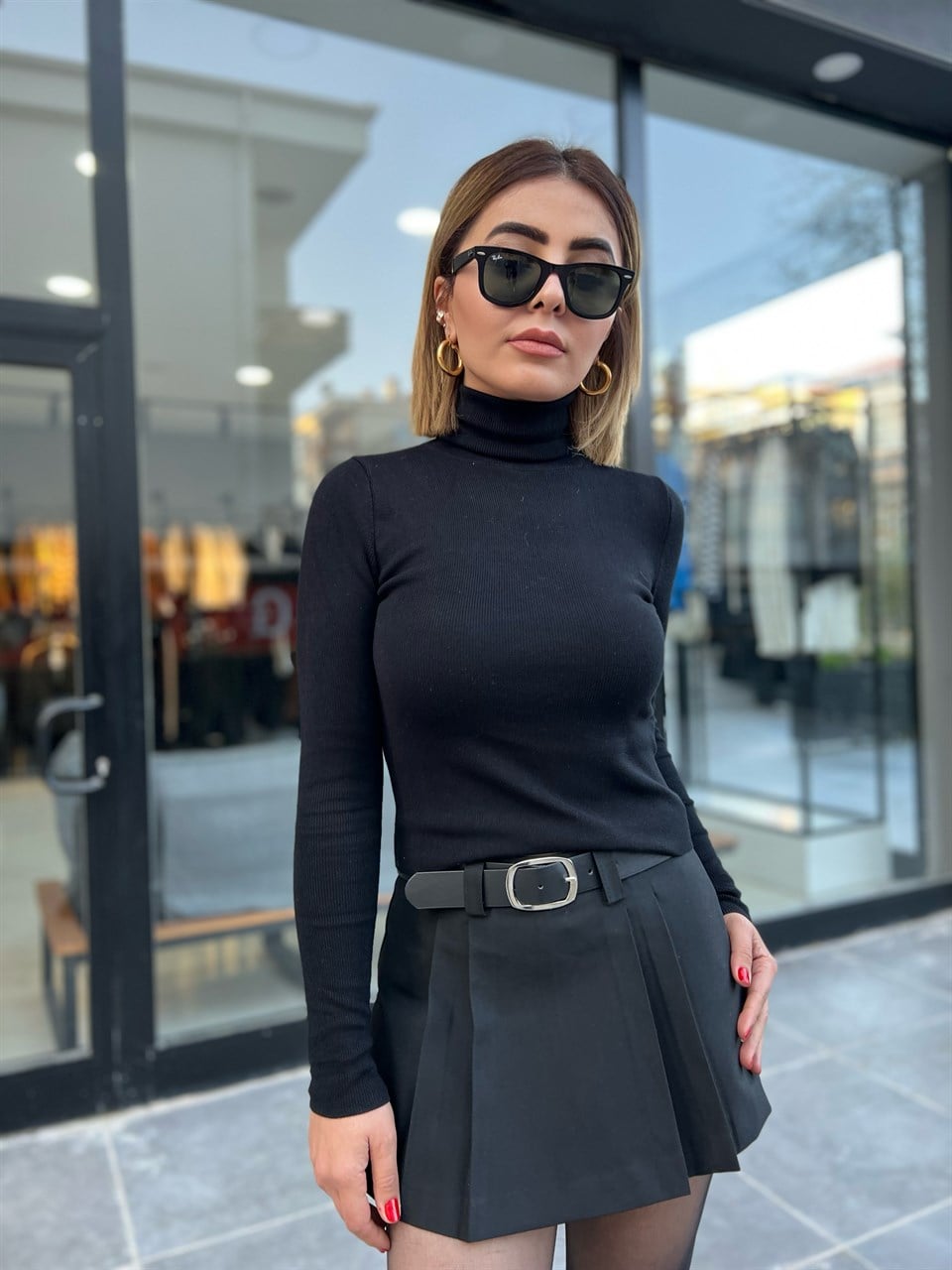 Dilvin Turtleneck Sweater, Black