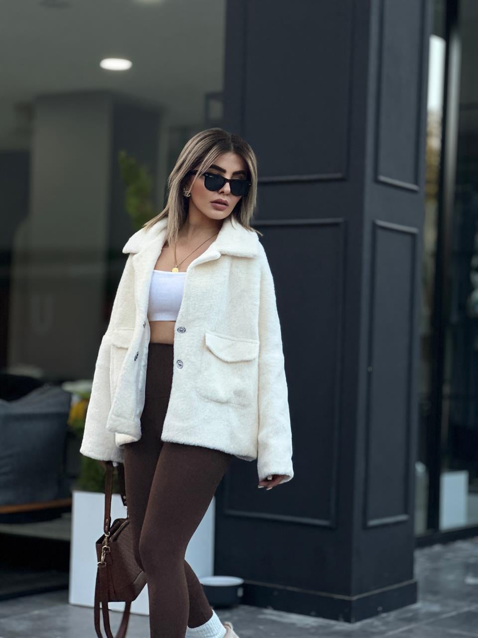Ekru Büyük Cepli Peluş Kürk