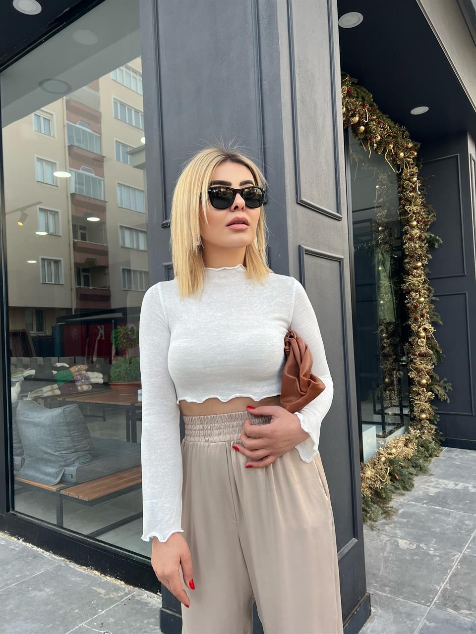 Off-white High-neck Crop Blouse
