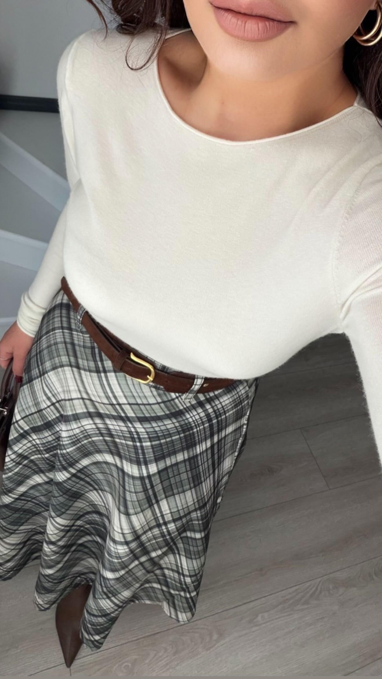 Off-white boat neck cashmere blouse