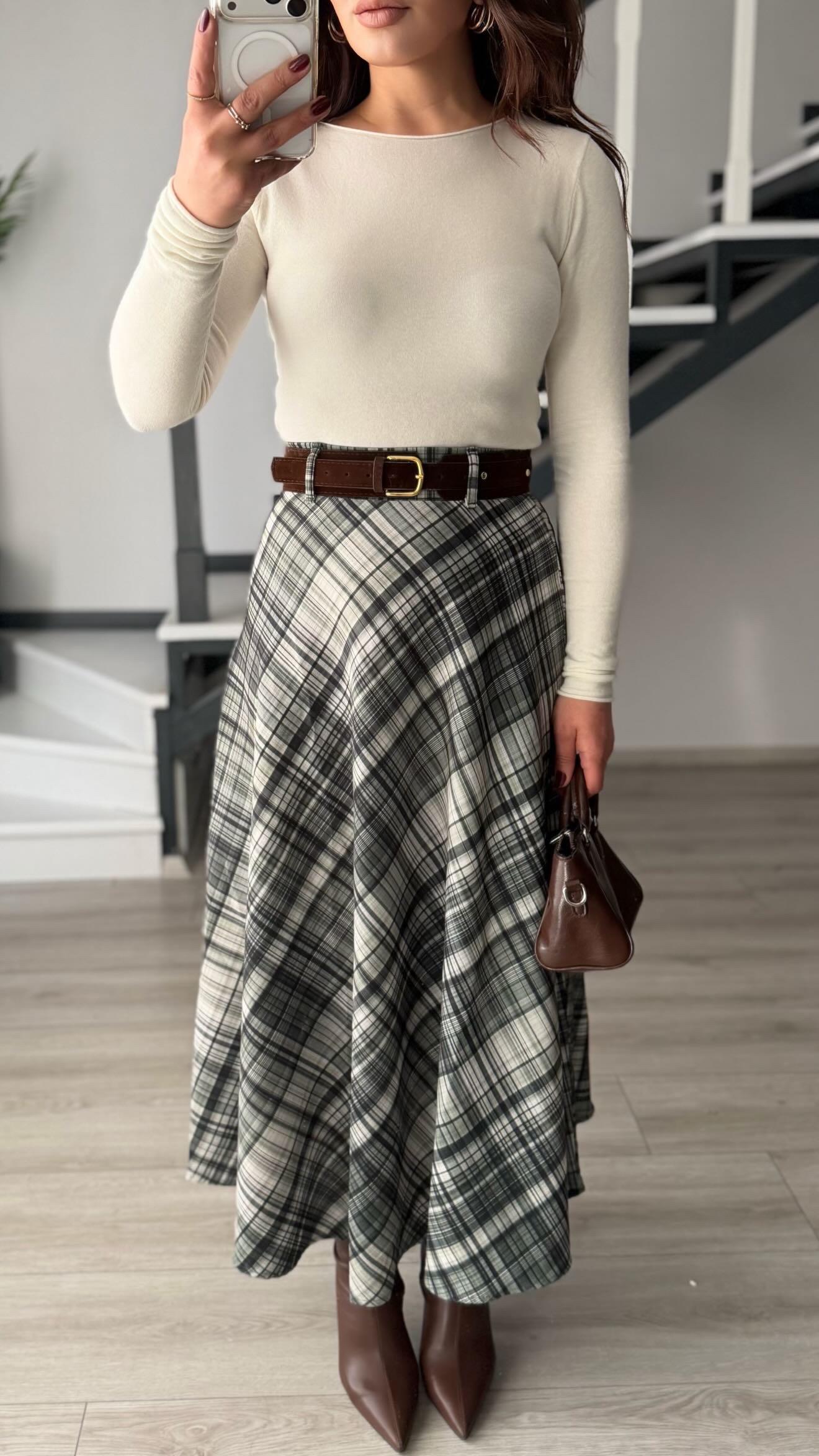 Off-white boat neck cashmere blouse