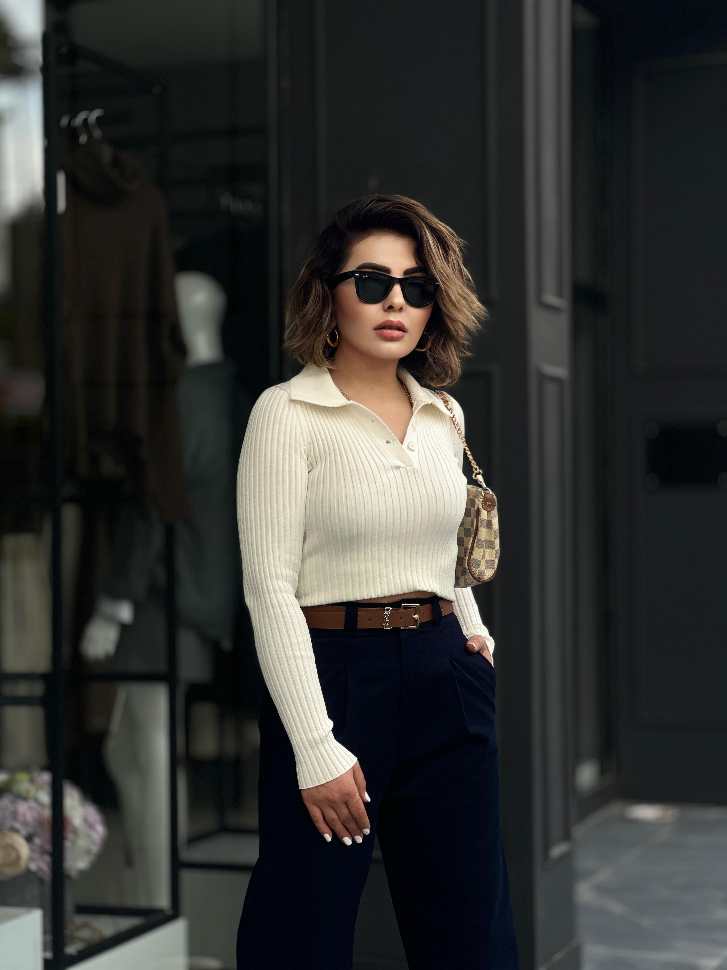 Ekru Polo Yaka Düğmeli Fitilli Body 