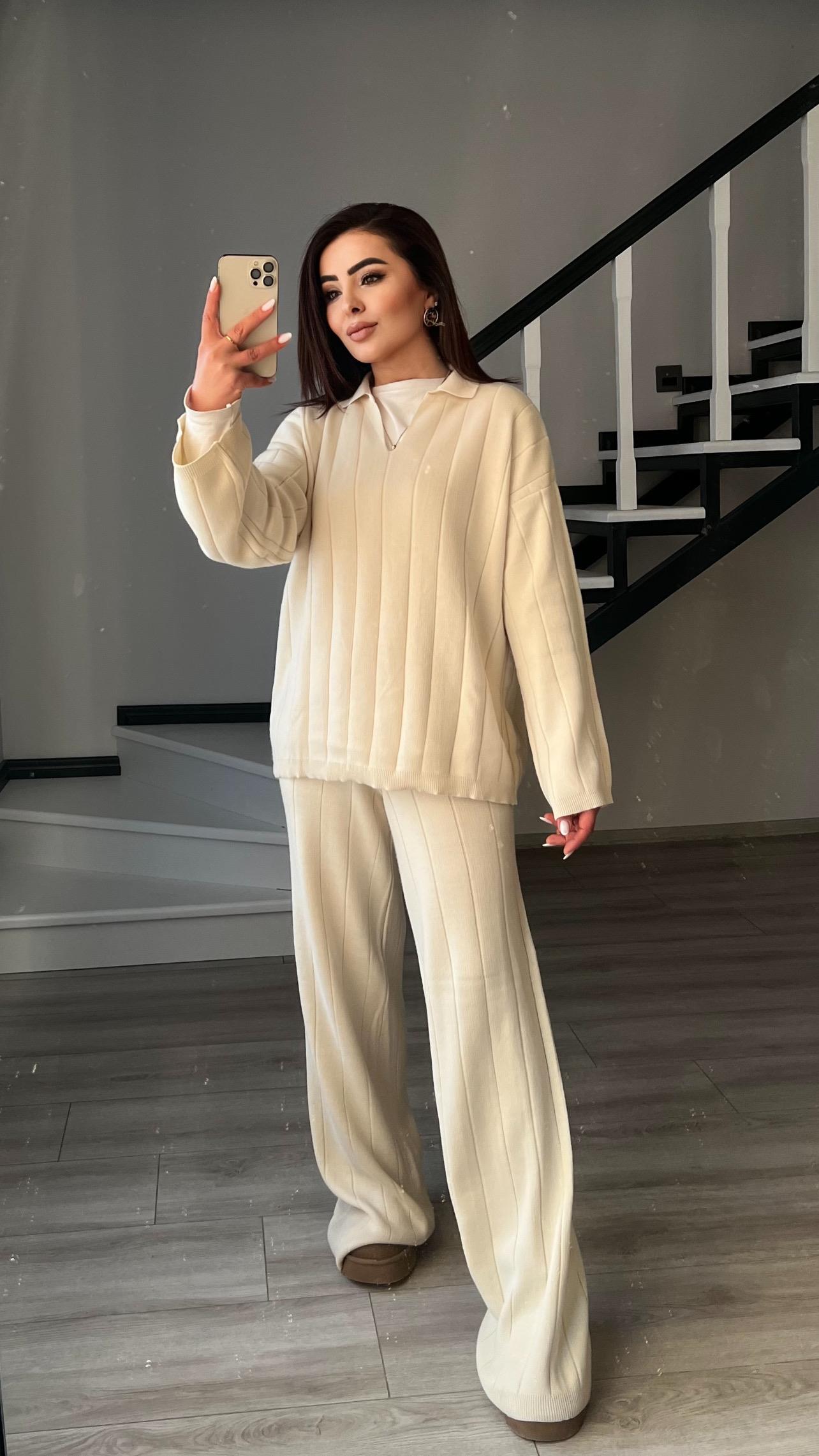 Off-white Polo Collar Knit Set