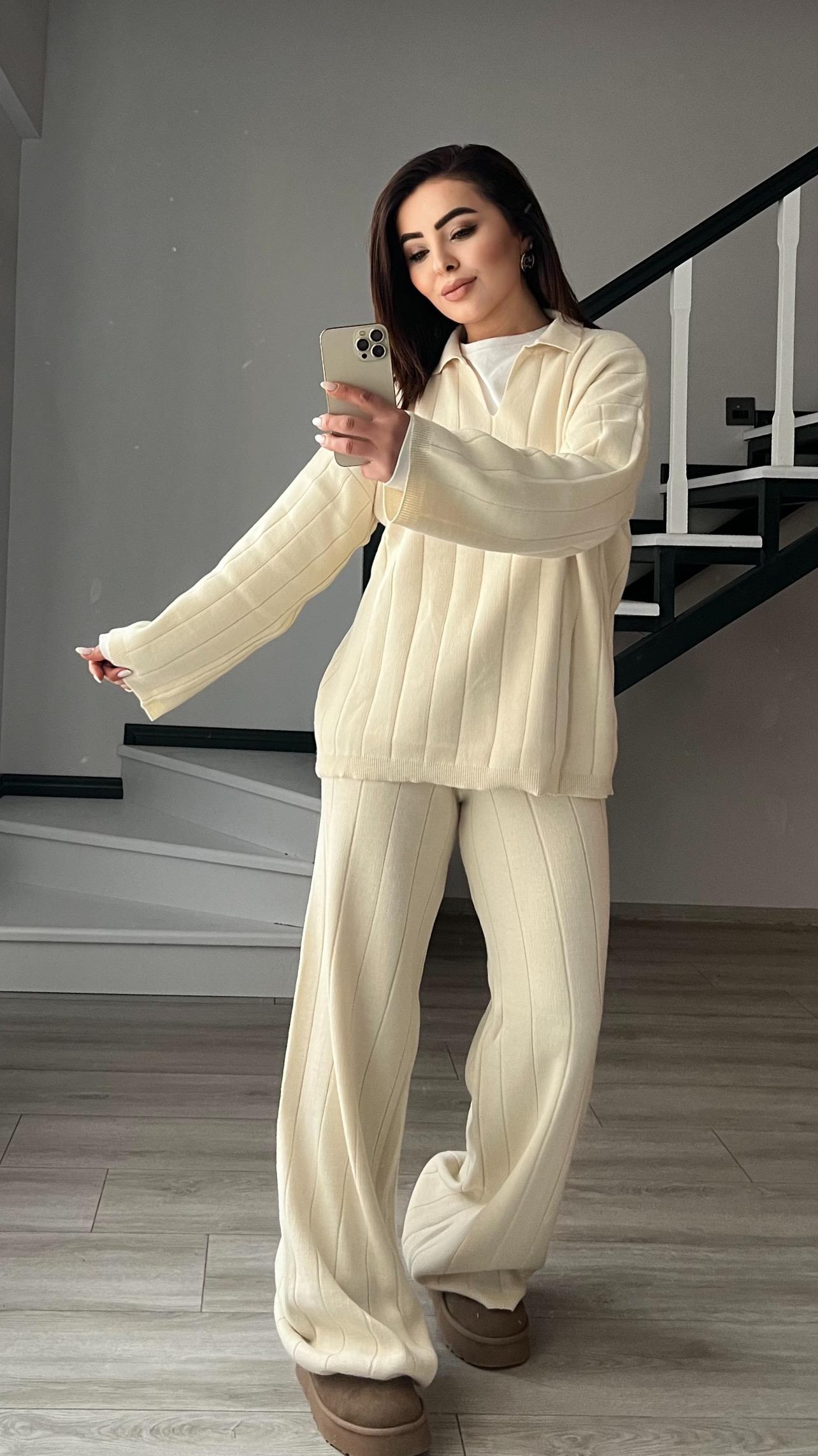 Off-white Polo Collar Knit Set