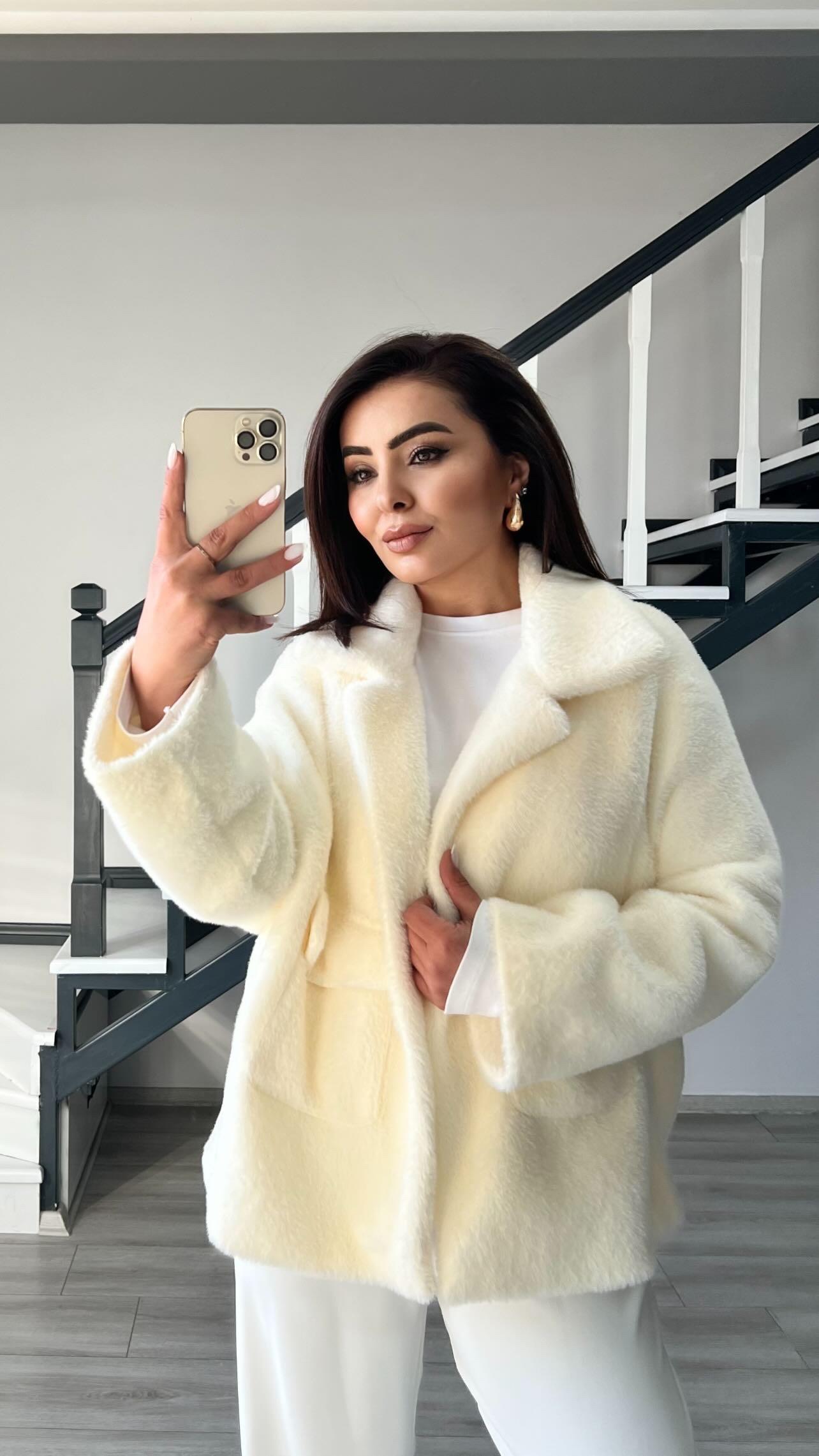Ekru Premium Büyük Cepli Peluş Kürk 