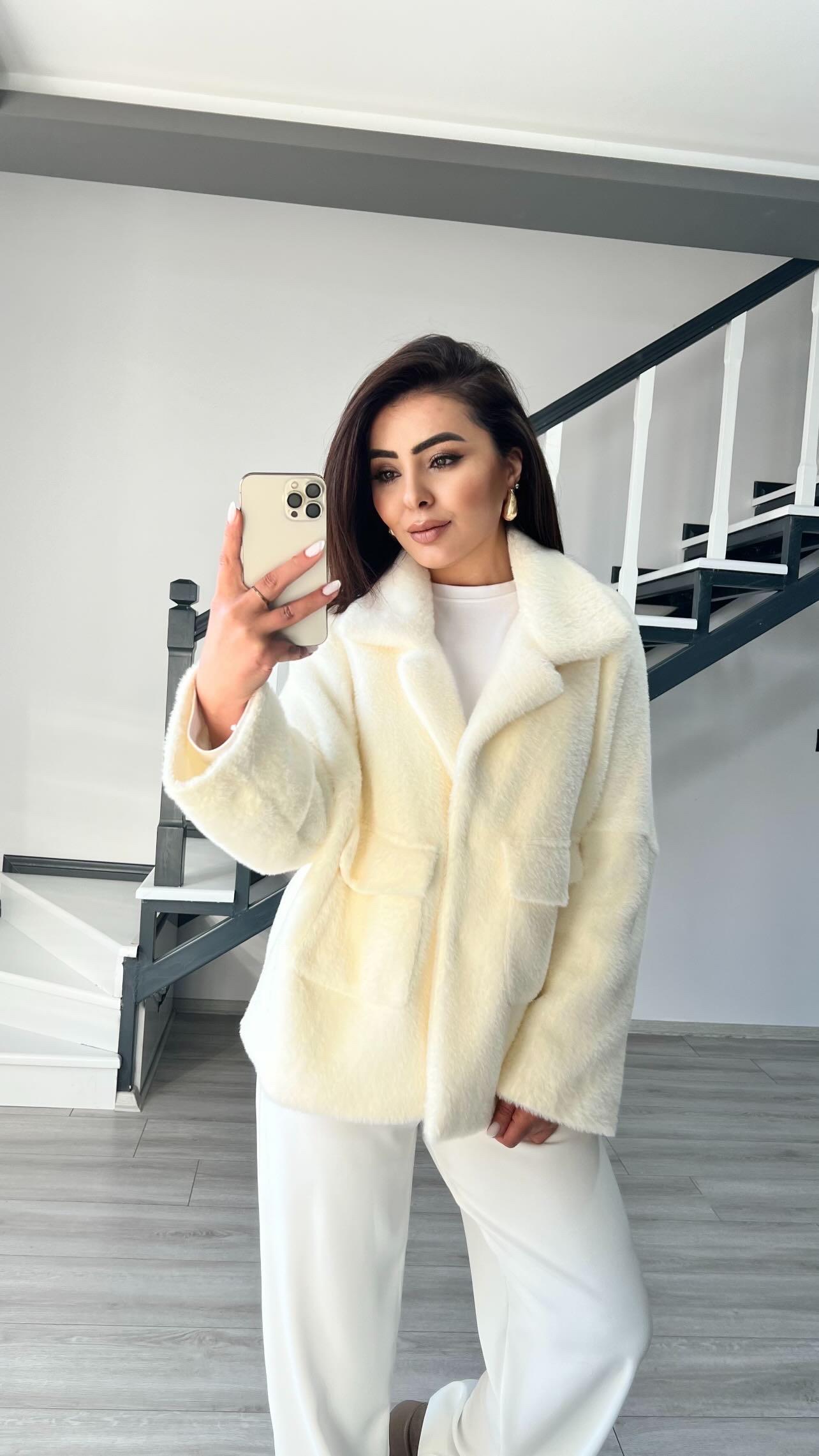 Ekru Premium Büyük Cepli Peluş Kürk 