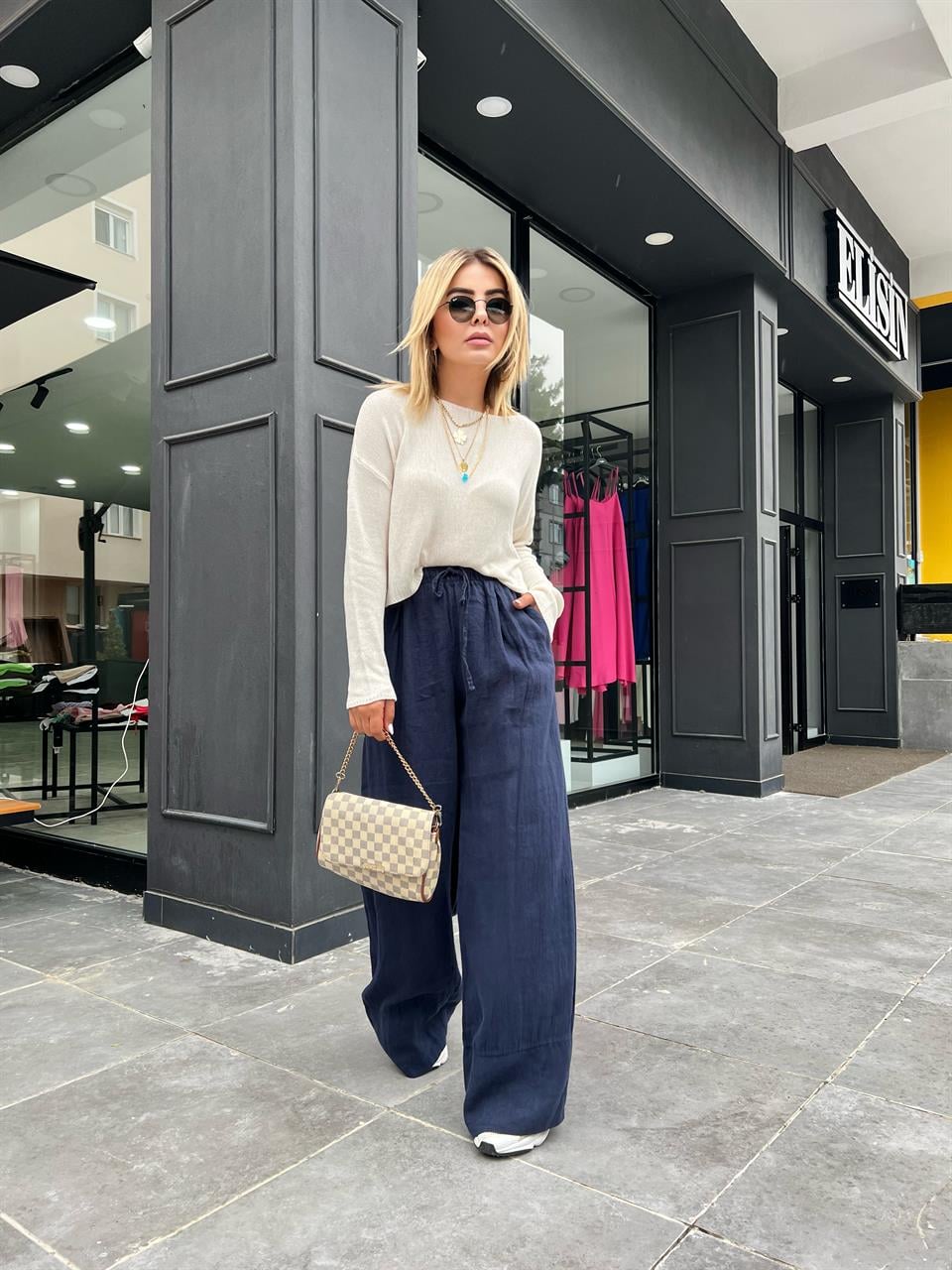 Off-white Loose Fit Thin Knit Sweater