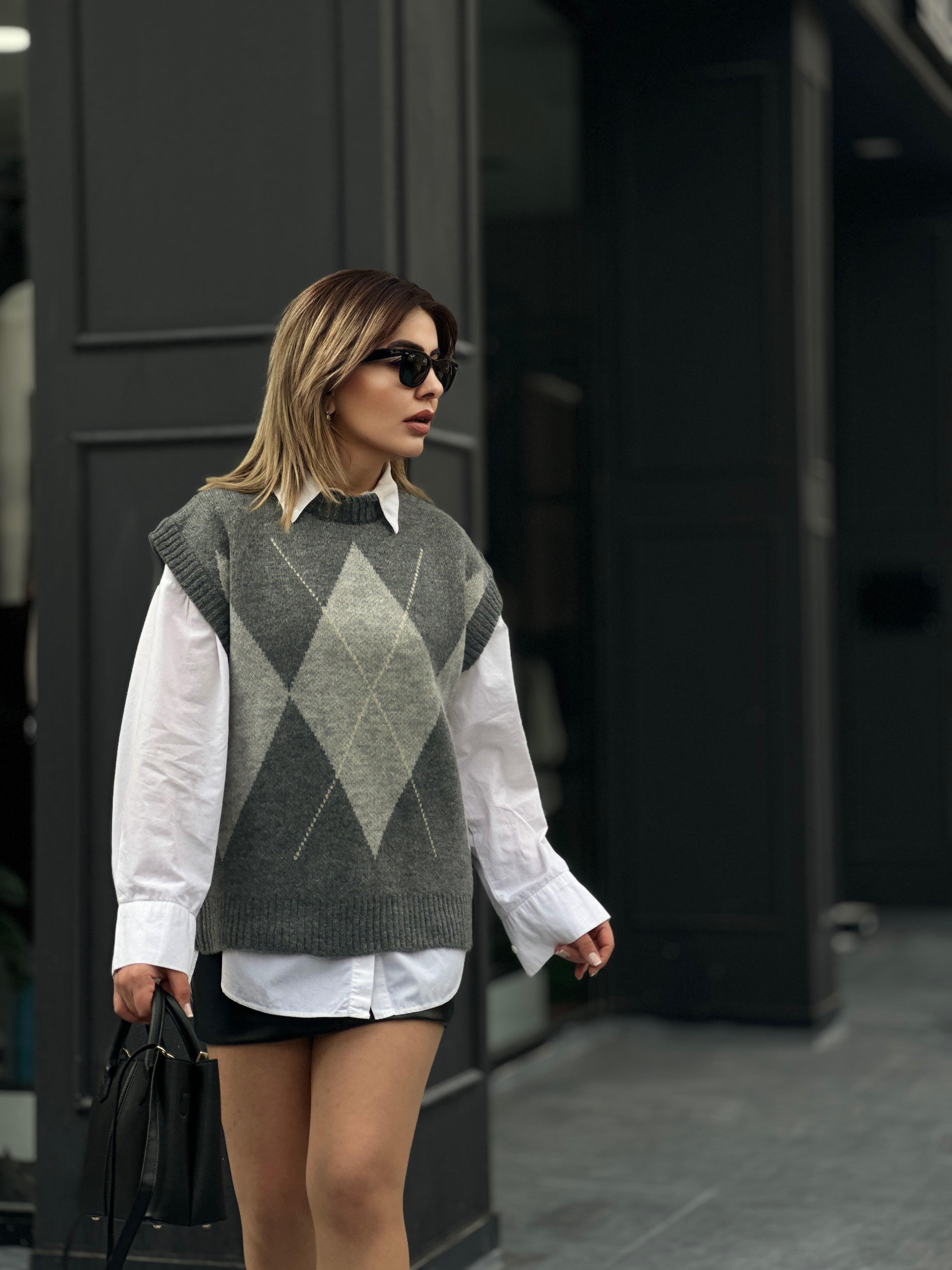 Grey Anthracite Diamond Pattern Sweater