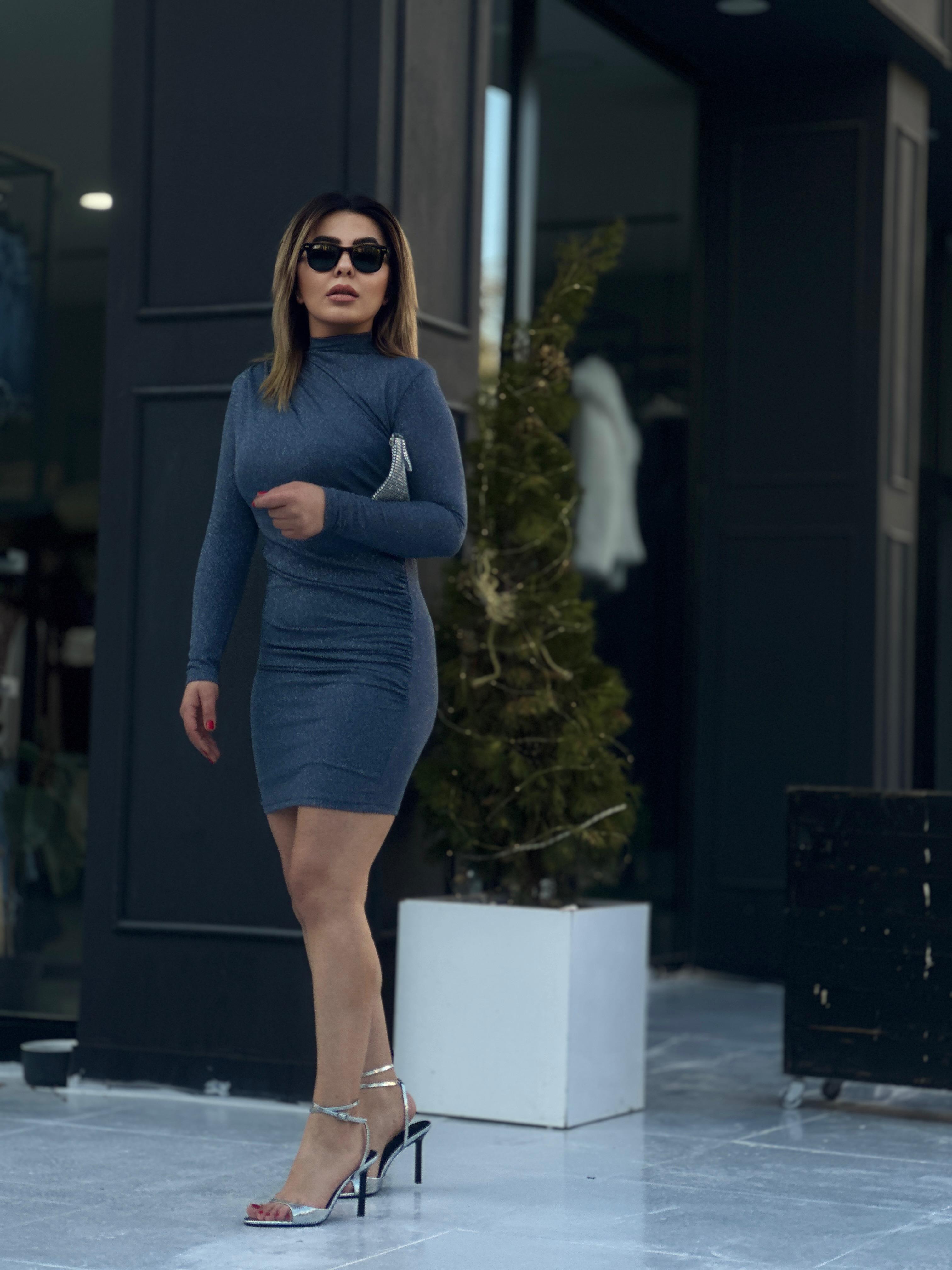 Gri Büzgü Detaylı Simli Mini Elbise 