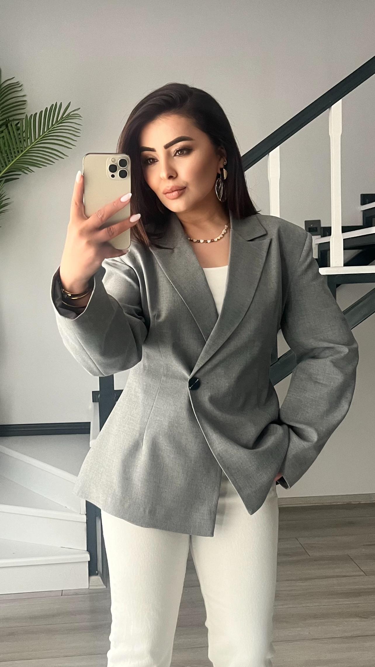 Gri Volanlı Bel Oturtmalı Blazer Ceket