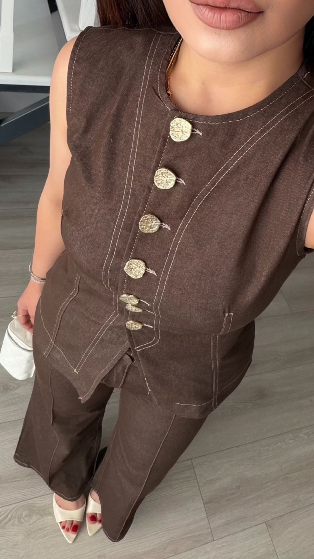 Kahve Likralı Gold Düğme Yelek-Pantolon Takım
