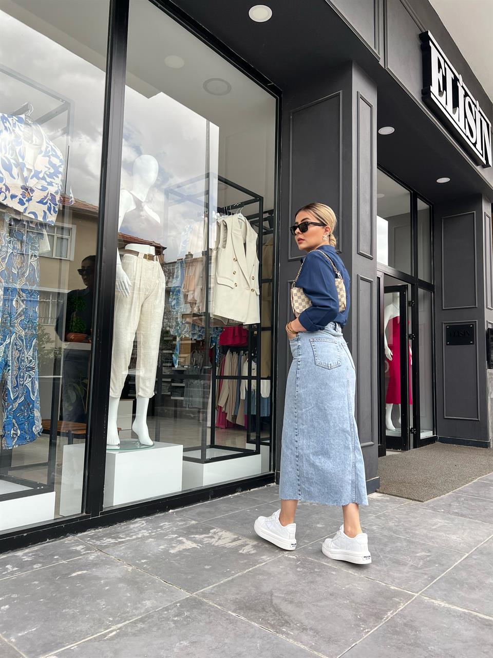 Kar Yıkama Önü Yırtmaçlı 5 Düğme Denim Etek