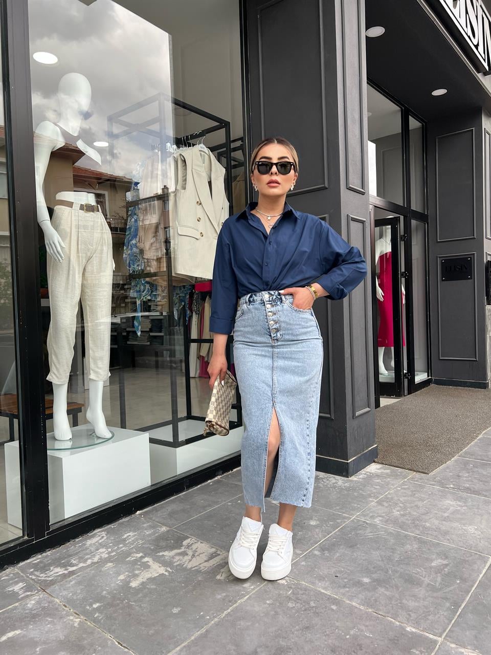 Kar Yıkama Önü Yırtmaçlı 5 Düğme Denim Etek