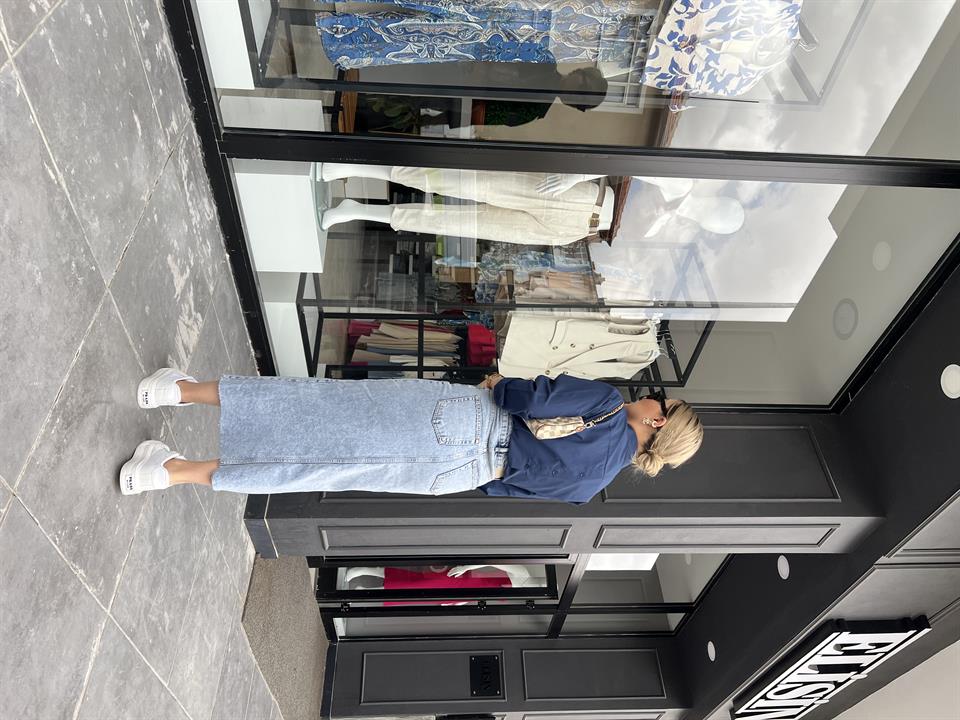 Kar Yıkama Önü Yırtmaçlı 5 Düğme Denim Etek