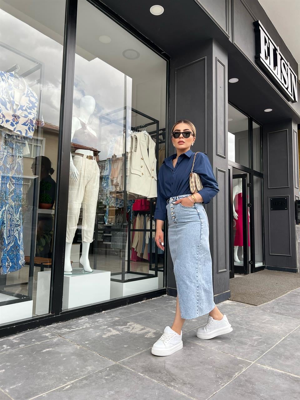 Kar Yıkama Önü Yırtmaçlı 5 Düğme Denim Etek