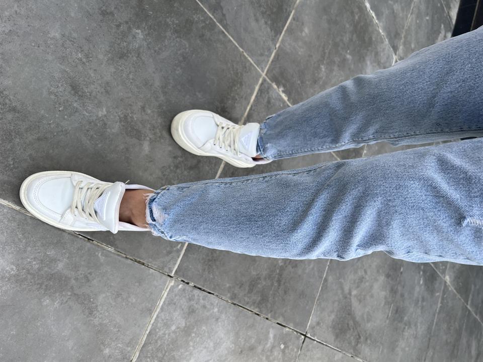 Kar Yıkama Paça Detaylı Mom Jean