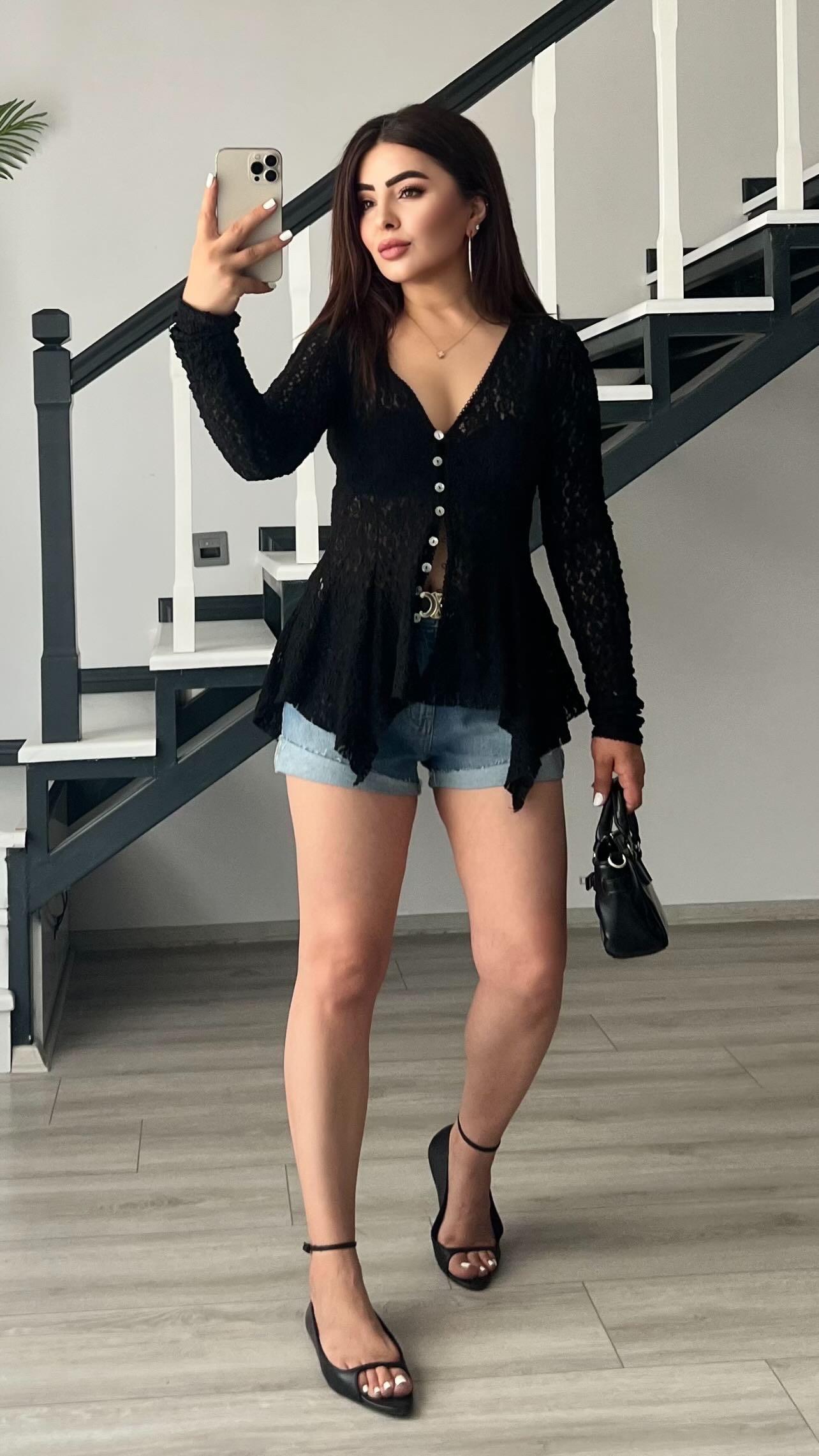 Katlama Detaylı Denim Şort