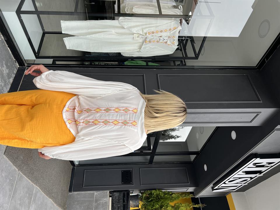 Linen Embroidered Ethnic Pattern Blouse