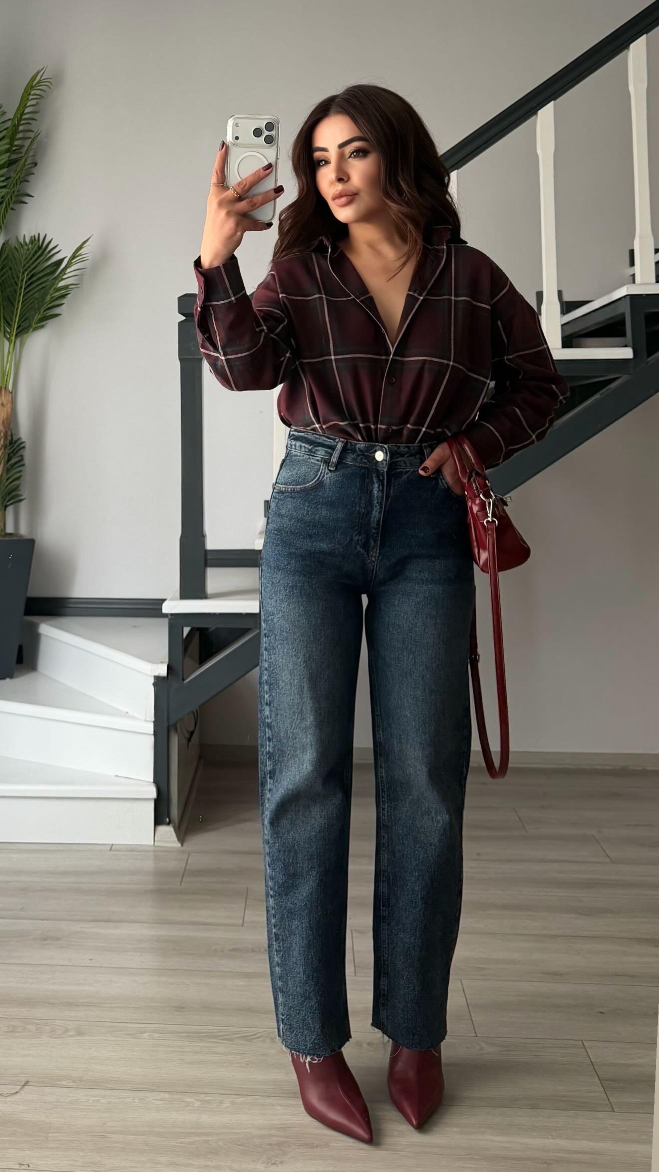 Koyu Mavi Kesik Paça Straight Jean