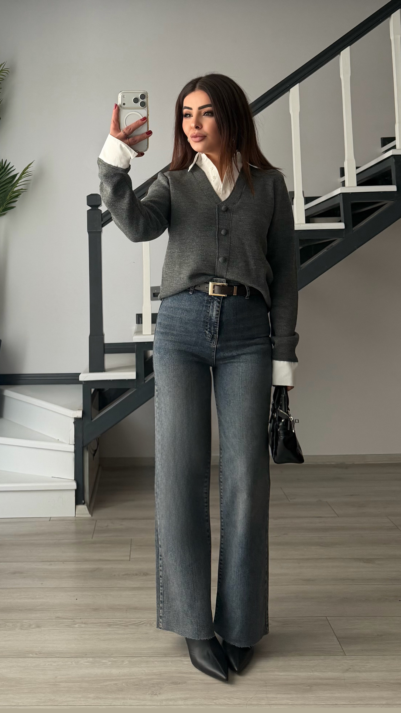 Dark Blue Washed Lycra Straight Jean with Belt