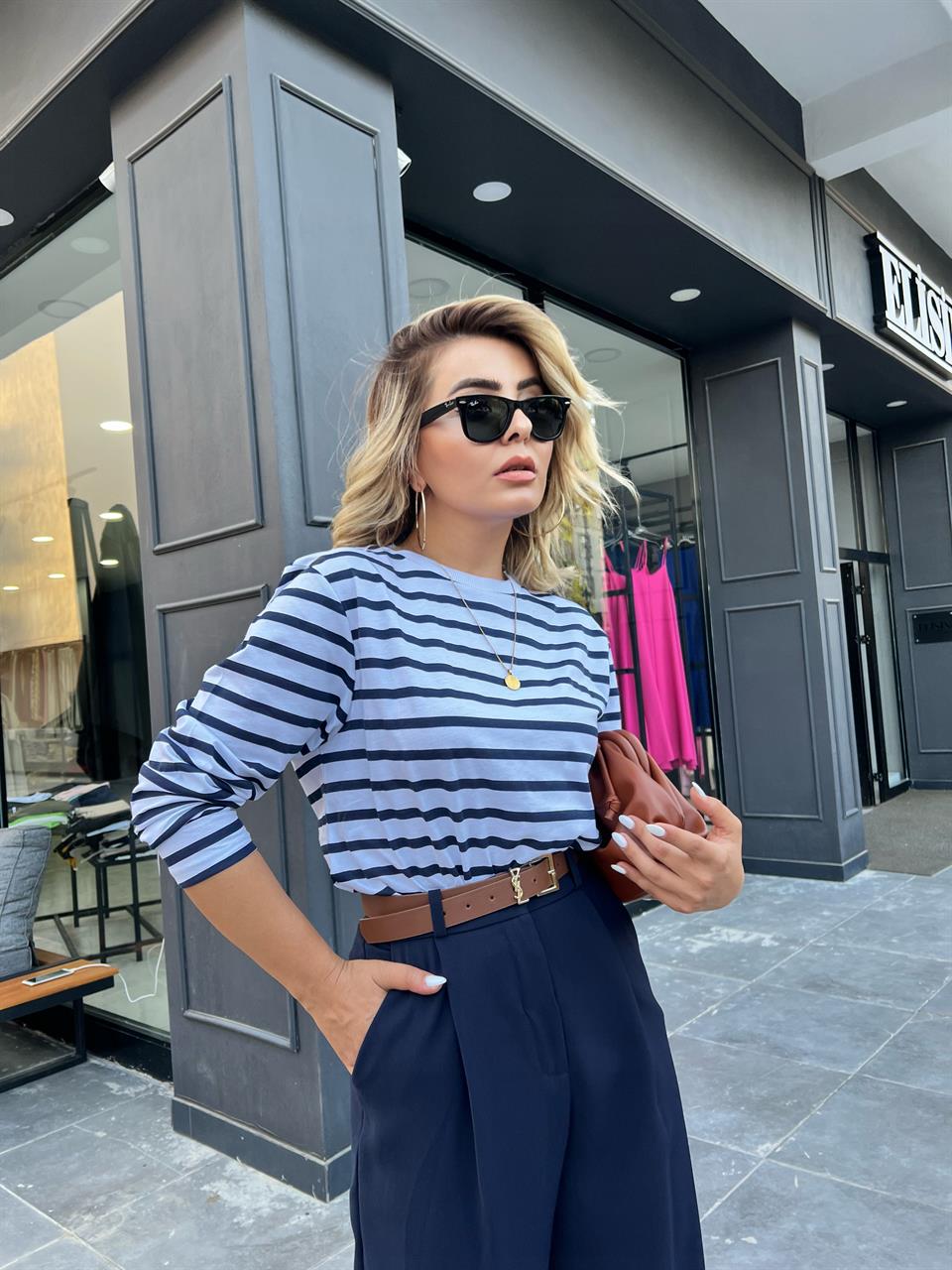 Lacivert Beyaz Çizgili Sweatshirt