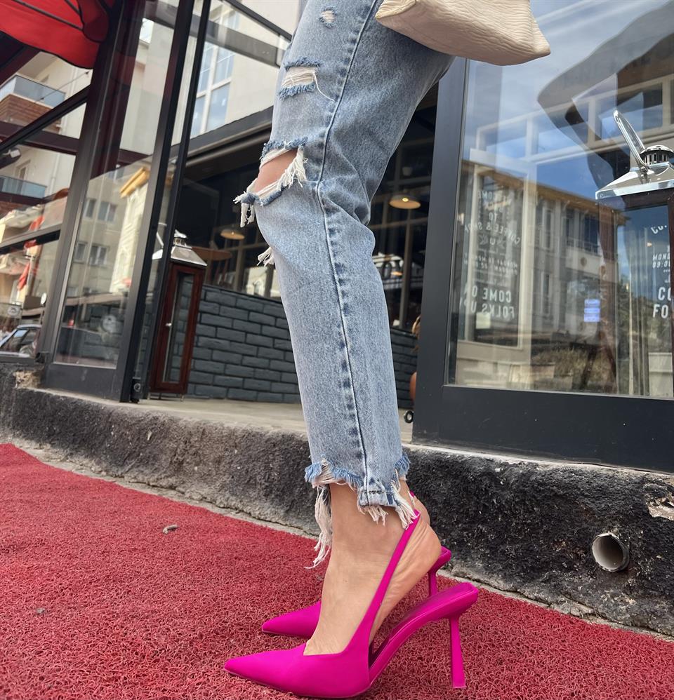 Lazer Kesim Yırtıklı Mom Jean 