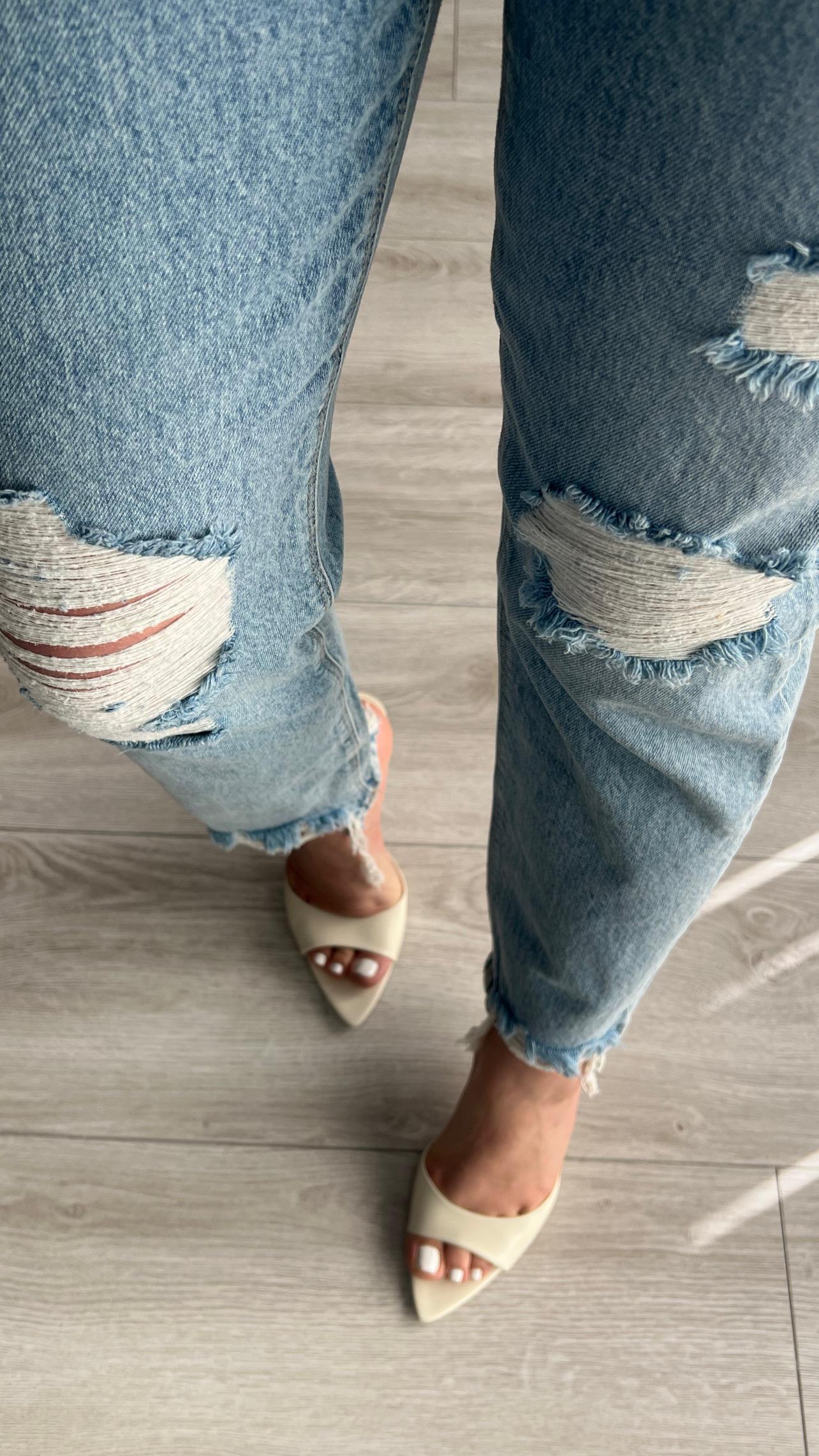 Laser-Cut Ripped Mom Jeans (1786-2)