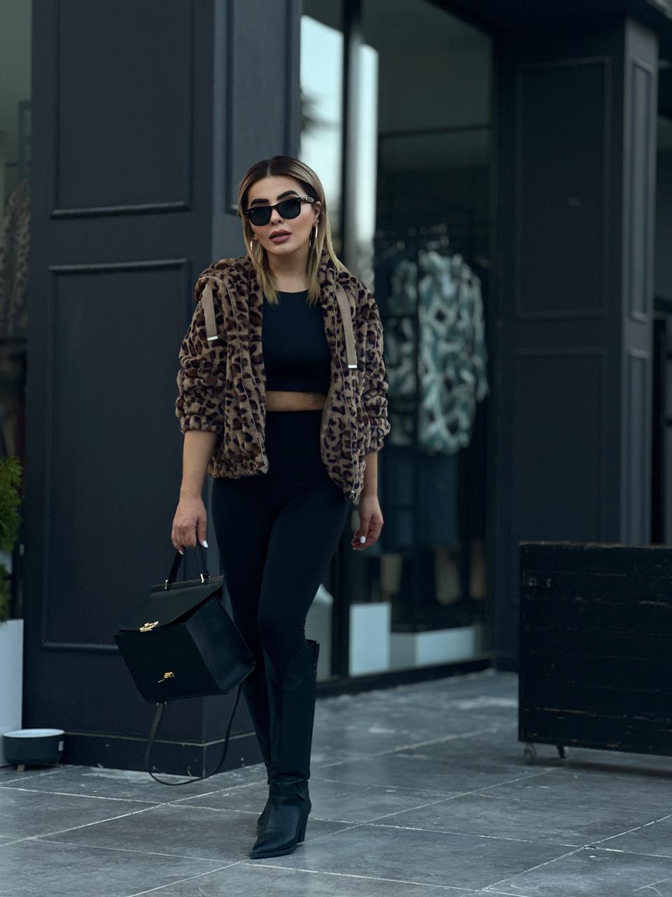 Leopar Desen Peluş Kapüşonlu Mont