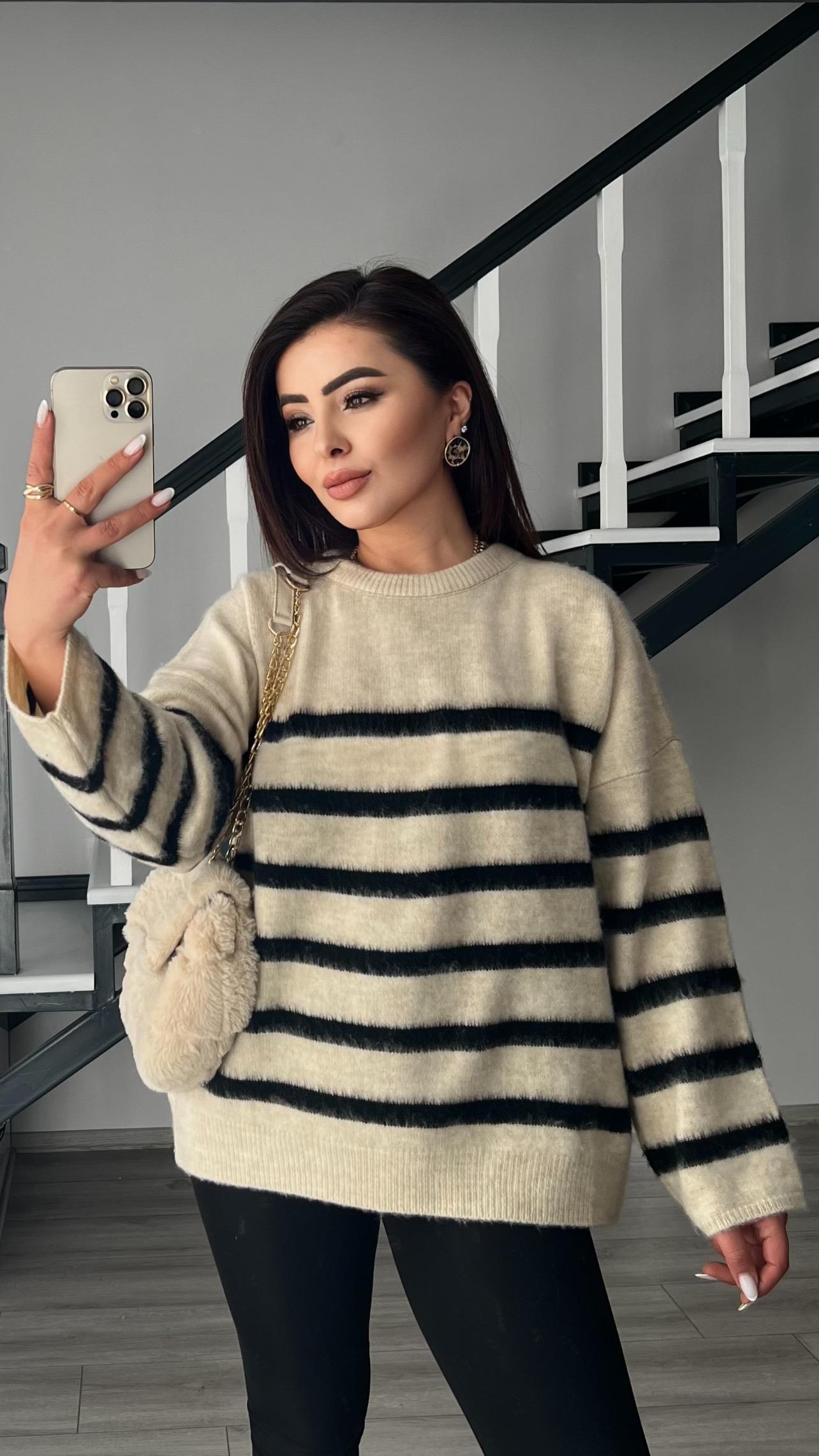 Marka Model Çizgi Geçişli Tüylü Kazak 